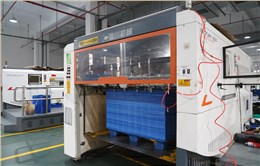 中空板自动冲压机设备