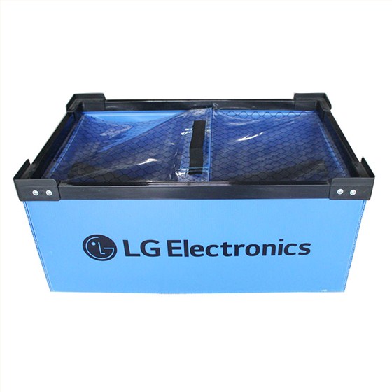 带盖中空板周转箱7