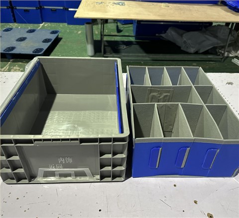 覆植绒布中空板内衬