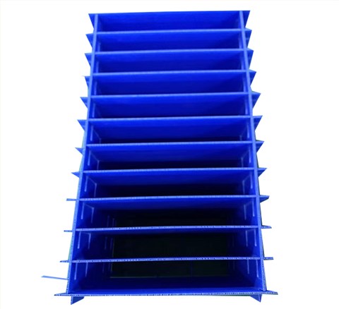 蓝色中空板连体刀卡